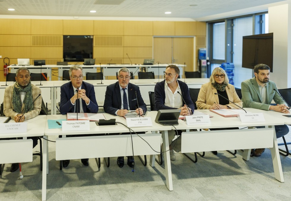 Signature de l'avenant 11