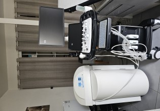  Échographe Samsung V8 - Désinfecteur de sondes Germitec Antigermix S1. 