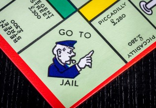 Case prison Monopoly 