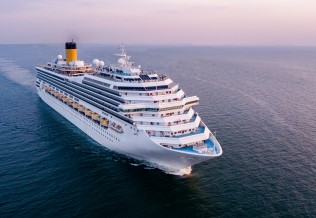 Bateau_Photo Gallery_Adobe Stock