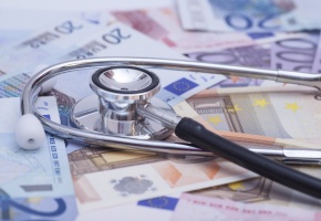 Fraudes : les pratiques de facturation abusive des centres de santé dans le viseur de la Cnam 